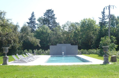 Saint-Gilles House | Ancienne Commanderie, 15+3 pers, private heated pool and garden, quiet location