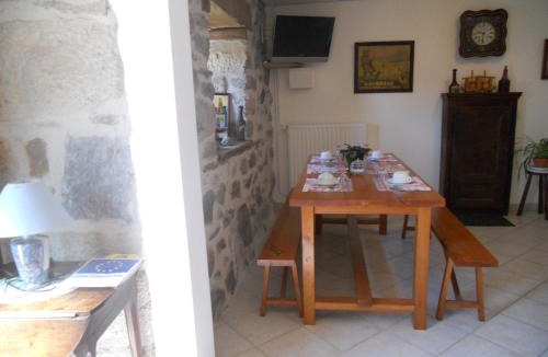 Vebret Bed & Breakfast | Annie jouve chambres d'hôtes champassis