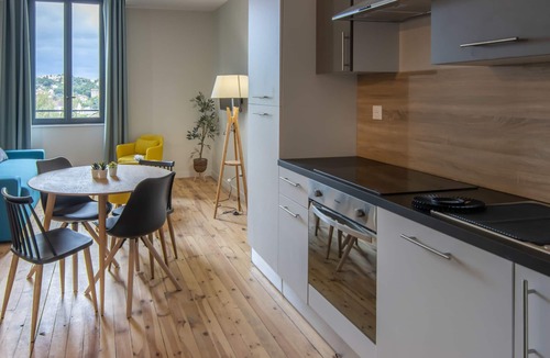 Chatel-Guyon Apartment | Apartment-4 people-Ensuite with Bath -Garden View