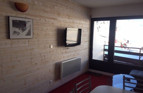 Arette Apartment | Apartment 6 pers, slopes access, mountain view