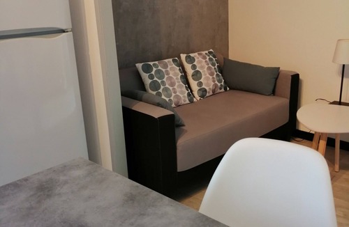 Larmor-Plage Apartment | Apartment center Larmor-Plage and 100 m from the beaches