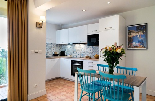 Le Rayol Apartment | Apartment in Saint-Tropez with Beach Access