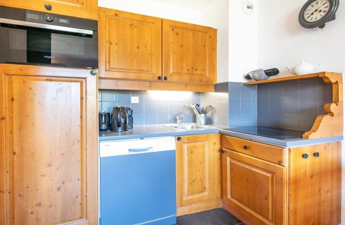 Valfrejus Apartment | Apartment in Modane with Ski Slope Access