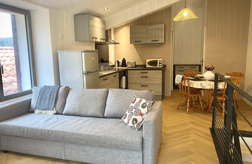 Bidarray Apartment | Apartment in the Basque Country-Mountain view