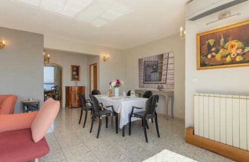 Hotel-de-Ville Apartment | Apartment La Maison de Protis - MSE100 by Interhome