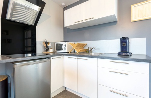 Erdeven Apartment | Apartment "Le Studio" with Private Garden & Wi-Fi