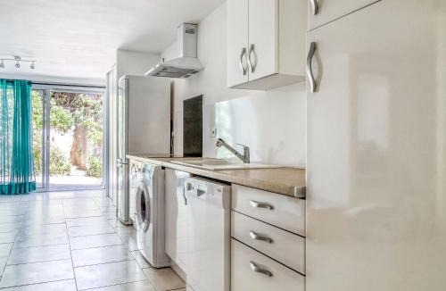 La Valette-du-Var Apartment | Apartment Les Chevrefeuilles by Interhome