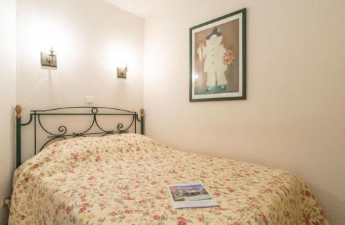 Les Restanques Apartment | Apartment Les Parcs de Grimaud-7 by Interhome