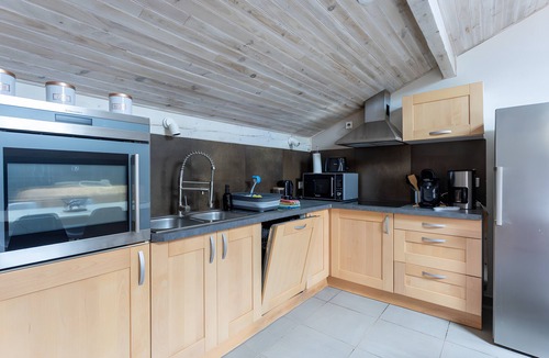 Hasparren Apartment | Apartment 'Maison Xara-heguia' with Air Conditioning
