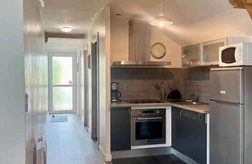 Rotheneuf-Le Pont Apartment | Apartment same level, 3 min walk to beach, Garden