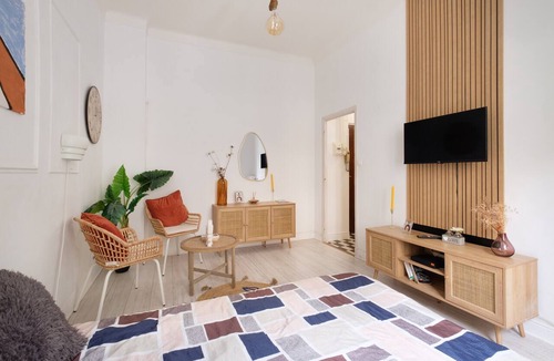 Saint Philippe Apartment | Apartment 'Studio Proche Centre Ville Et Gare' with Wi-Fi