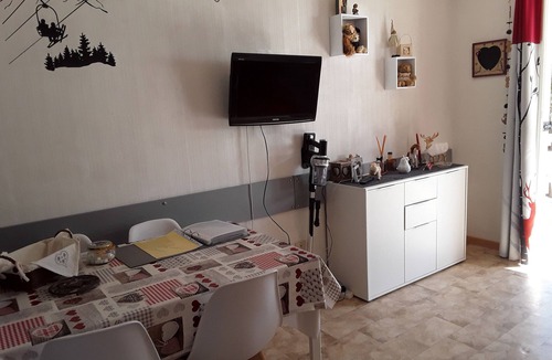 Saint-Etienne-en-Devoluy Apartment | Apartment 'Superdévoluy Les Issarts' with Mountain View, Balcony and Wi-Fi