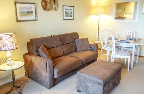 Dinard Apartment | Apartment Terrasses d'Emeraude-2 by Interhome