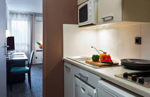 Ferney-Voltaire Apartment | Apartment with view of swimming pool