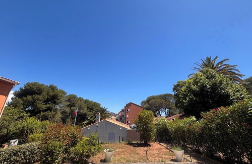 Le Dramont Apartment | Apartment with garden in Saint-Raphaël