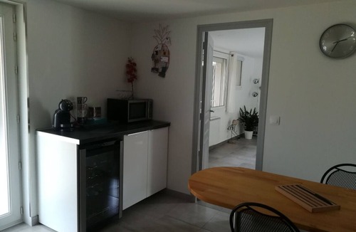 8th Arrondissement Apartment | Apartment with private spa & pool near beaches/coves