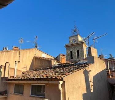 Ceyreste Apartment | Apparemment Cocooning Ceyreste