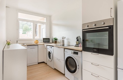 Saint-Etienne Apartment | Appart Cosy - Comme à la Maison - Saint-étienne. Garage et Deux Balcons