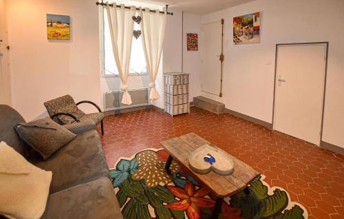 Montagnac-Montpezat Apartment | Appart Dans Maison De Village