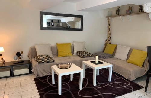 Noyal-sur-Seiche Apartment | Appartement dans une longère aux portes de Rennes