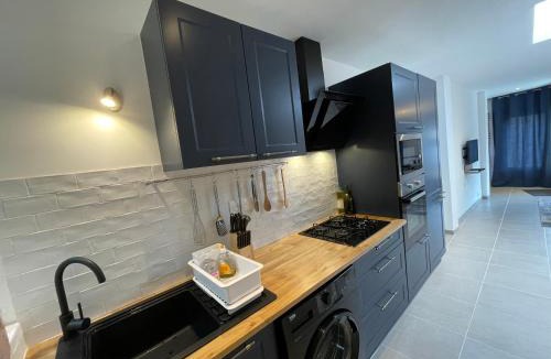 Etables-sur-Mer Apartment | Appartement Étables-Sur-Mer à 10 minutes à pied de la mer, en plein centre-ville