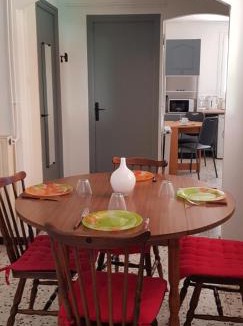La Garde Apartment | Appartement bas de villa rez de jardin