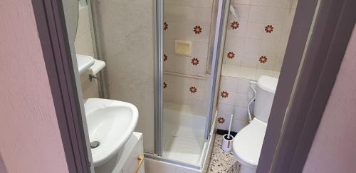 La Garde Apartment | Appartement bas de villa rez de jardin
