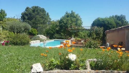 Castera-Lectourois Apartment | Appartement charmant à Castéra-Lectourois avec piscine partagée