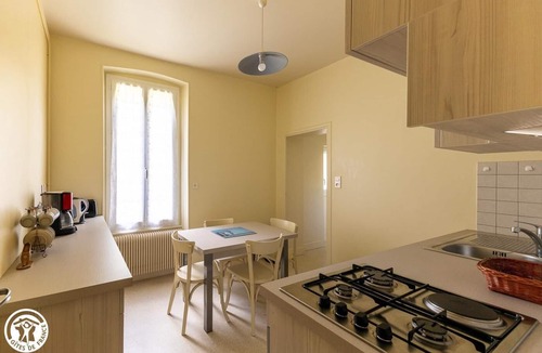 Miremont House | Appartement Dans une Ancienne École en Bordure de Rivière