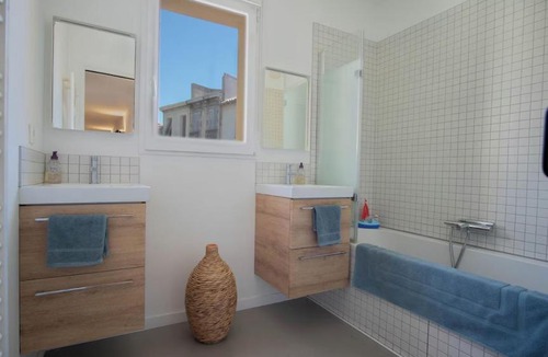 Noailles Apartment | Appartement Hyper Centre