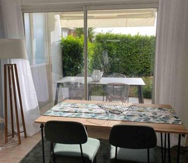 La Croix des Gardes Apartment | Appartement Les Eucalyptus dans domaine privé à Cannes