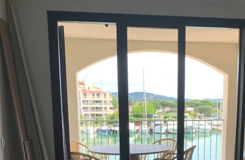 Port Cogolin Apartment | Appartement Neuf et Climatisé Marines de Cogolin