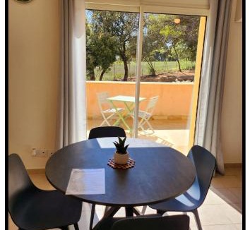 Roussillon Apartment | Appartement Roussillon