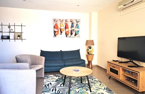 Port District Apartment | Appartement sur la plage