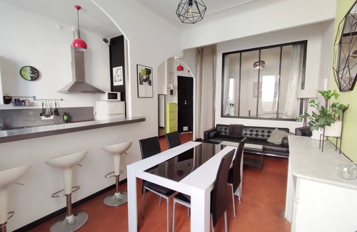 Saint-Charles Apartment | Appartement Typique Entre la Gare et la Canebière