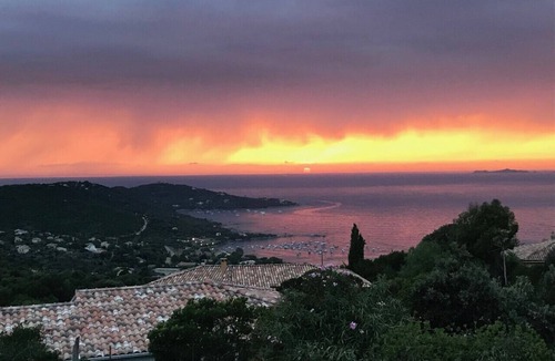 Portigliolo House | APPARTMENT IN LOW GARDEN VILLA SEA VIEW