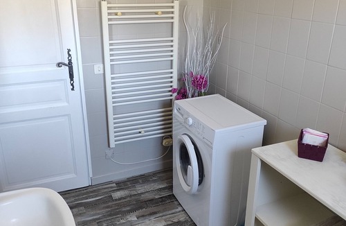 Cabasse Apartment | Appartment in Villa on the first floor