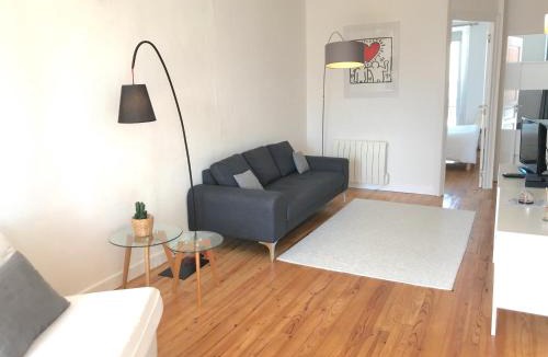 Saint-Jean-de-Luz City Center Apartment | Appt 5pers Centre St Jean de Luz - Calme - Grande Plage à 2mn - Balcon
