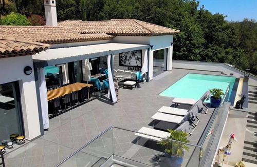 Les Adrets-de-l'Esterel House | Architect's villa with Esterel mountain views