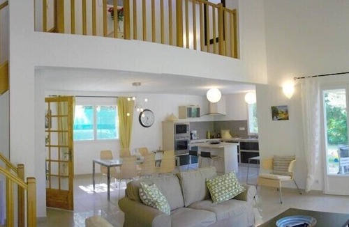 Bellegarde-du-Razes Villa | Architect Designed Villa with pool set in Mature Gardens ideal for Large Groups
