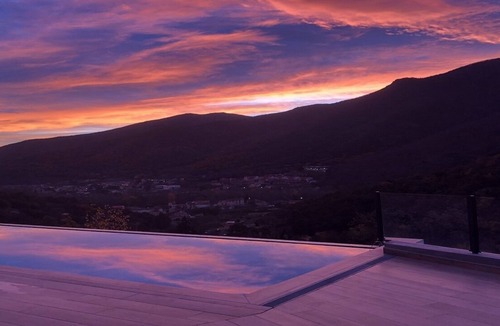 Arles-sur-Tech Villa | Architect-designed villa, heated infinity pool, stunning view, WLAN