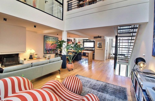 6th Arrondissement House | Architect-designed villa with garden for rent in Marseille, design and calm