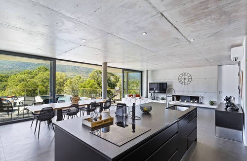 Sotta Villa | ARCHITECT-DESIGNED VILLA WITH POOL