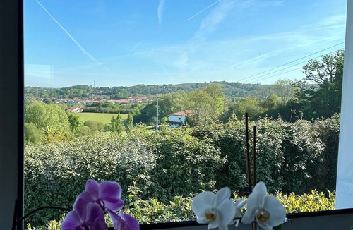 Saint-Pierre-d'Irube Villa | Architect-designed villa 10 minutes from Biarritz: heated pool + gym