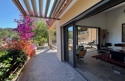 La Cadiere-d'Azur House | Architect's villa with air co and swimming pool, sea view and outbuilding for 10