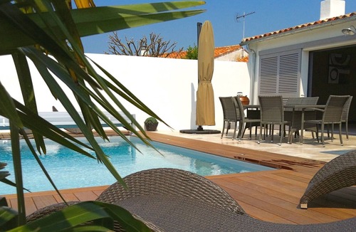 La Flotte House | Architect Villa 9 people / heated pool from April to September.