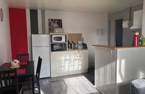 Eugenie-les-Bains Apartment | Attractive T2 38m² with private terrace in a quiet location not overlooked.