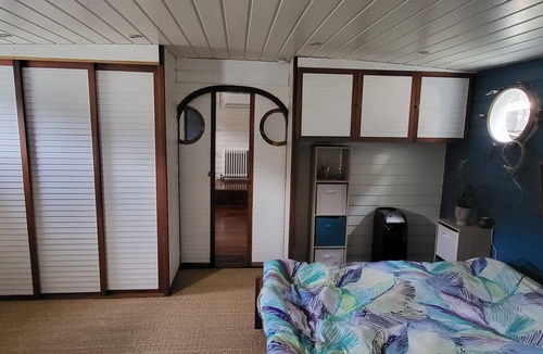 La Confluence Boat Rental | Atypical, peaceful houseboat in Confluence