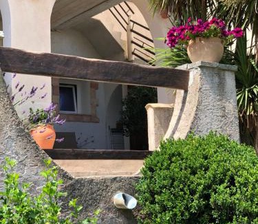 Valensole Apartment | Au cœur de Valensole, calme et douceur provençale