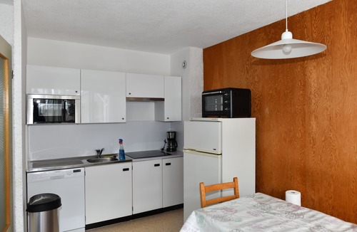 Cabrieres-d'Avignon Apartment | Au Centre du Village, aux Pieds des Pistes, 3 Pièces